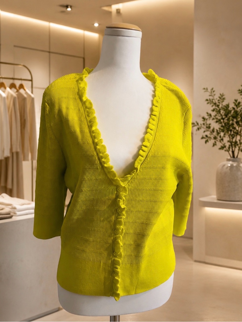 Bright fosfo yellow blouse